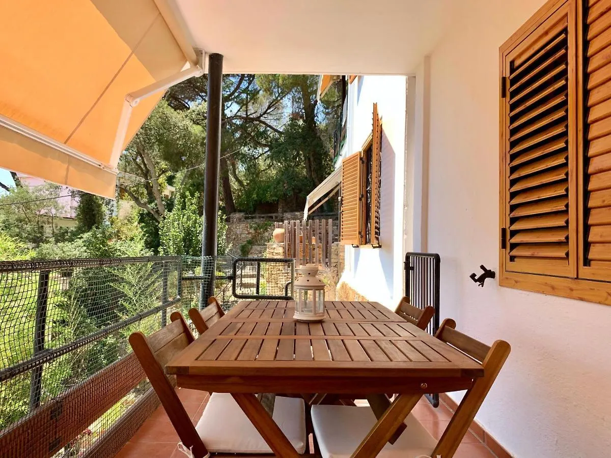 Quiet Apartment Cala Canyellas Lloret de Mar