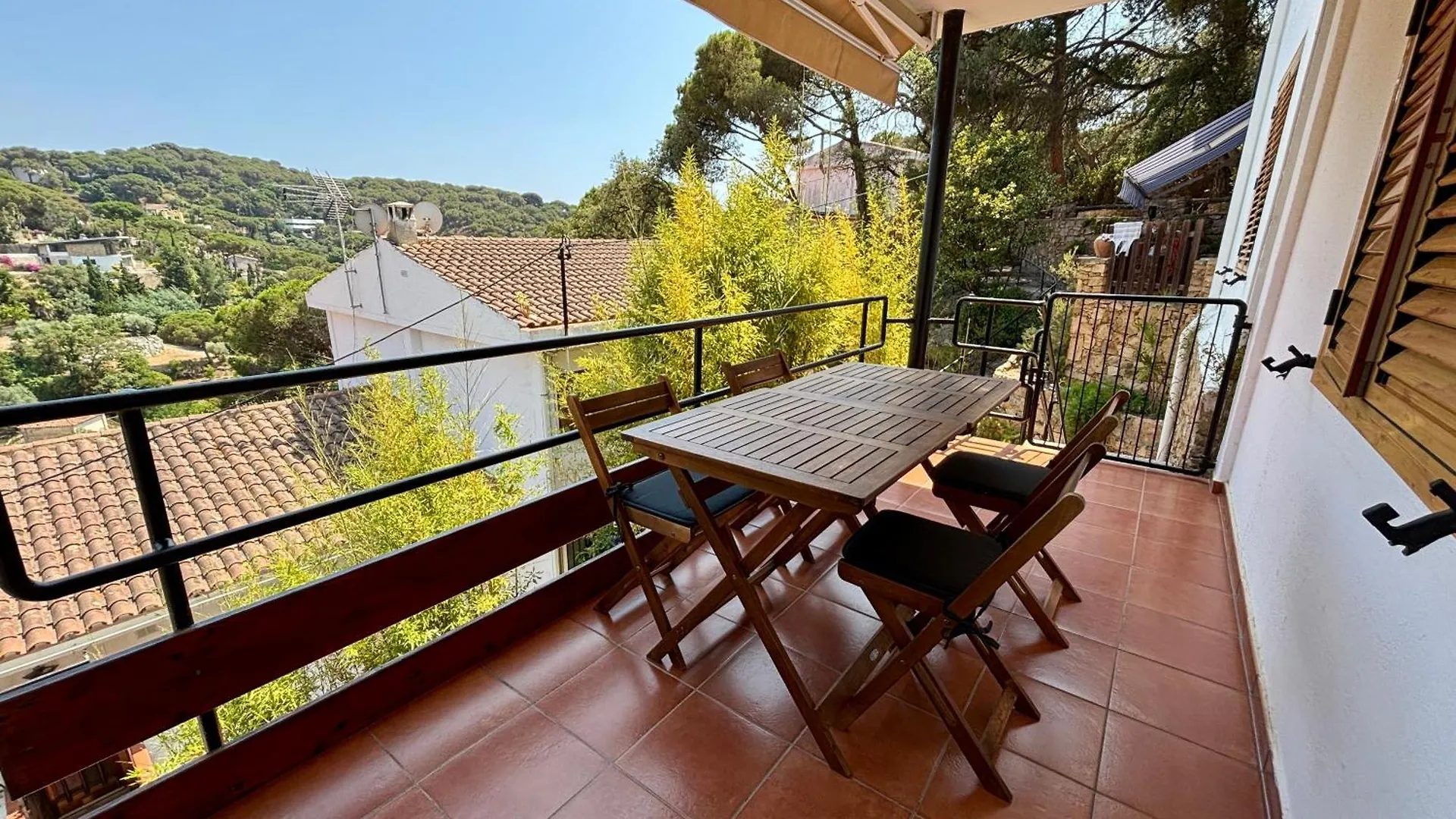 Quiet Apartment Cala Canyellas Lloret de Mar